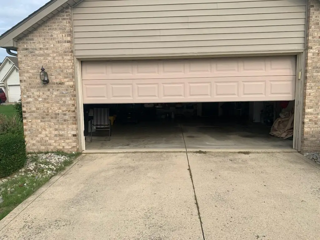Garage Door Weatherstripping Fort Wayne — fort wayne in